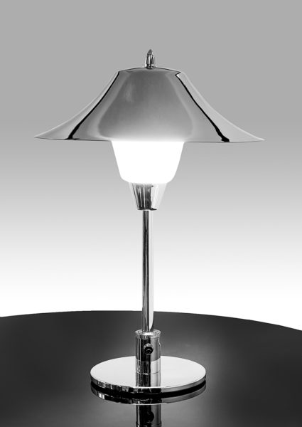 Restauration, Restaurierung, Verbessern, Ausbessern, Erhaltung, erhalten, erhaltenswert, modern, funktional, Funktionalität, Ästhetik, Sorgfalt, sorgfältig, handwerklich, handwerkliche Auführung, hohes Niveau, höchstes handwerkliches Niveau, lautlose Eleganzz, perfekte Formensprache, Leidenschaft, Raritäten, Rarität, Werterhaltung, Wertschätzung, Sinnerfüllung, Tischleuchte, Champignon, Claude, Avantgarde, Art Deco, Bauhaus, Depose, Kabeco, Desny, Originalzustand, vorher, nachherf
