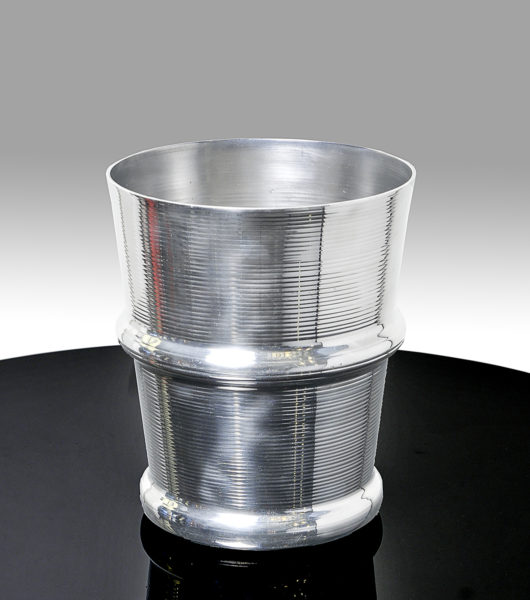 Sektkühler Zeppelin, Aluminium Art Deco, Signatur Zeppelin