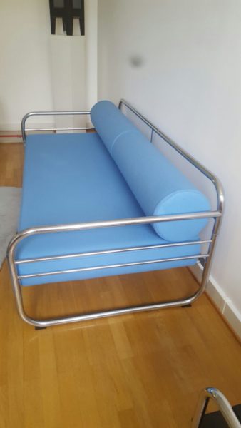 Stahlrohr-Sofa Modell der Avantgarde